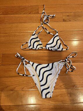 Yaitte White & Navy Blue Wave Print Bikini Set Size Medium